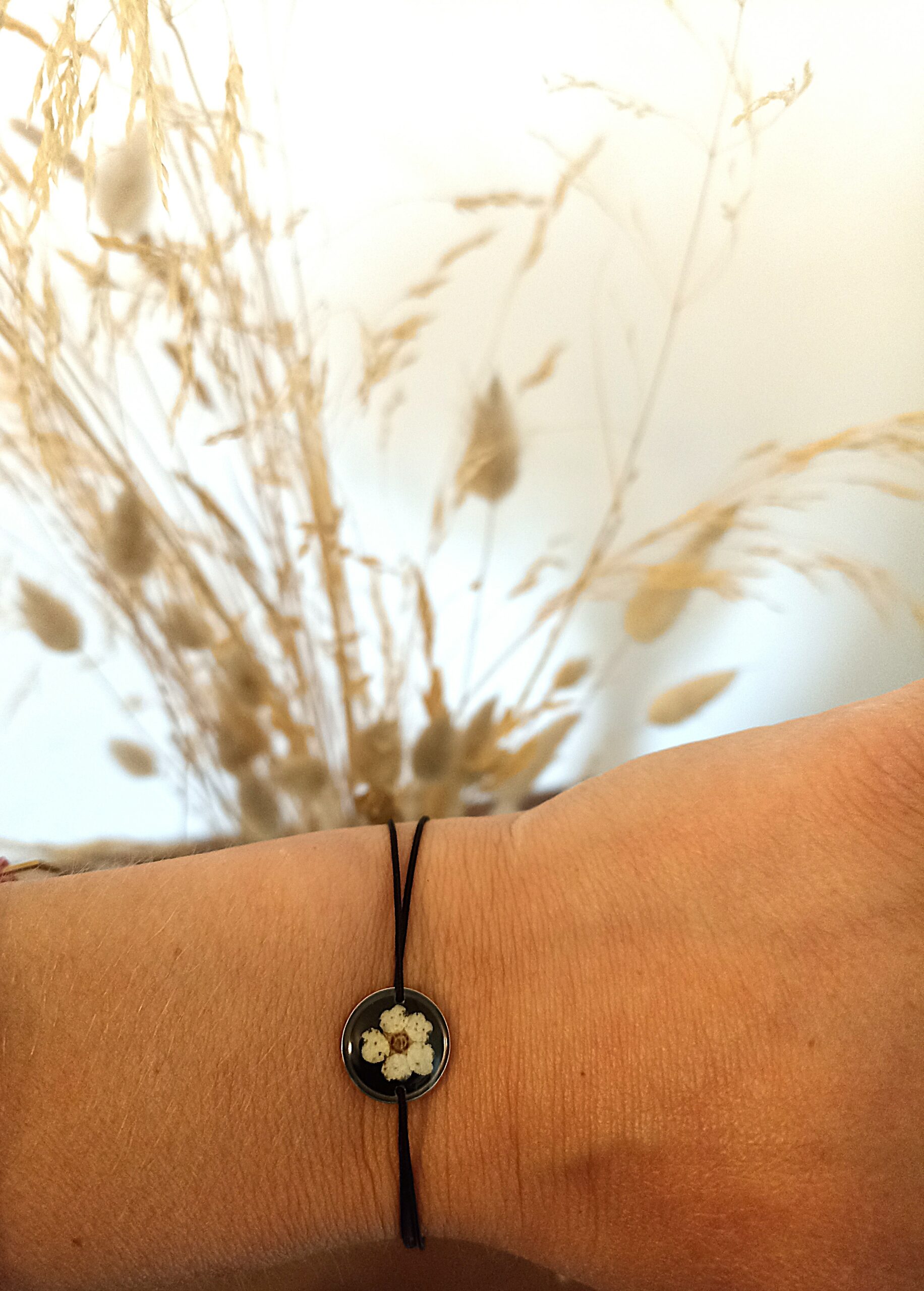 Bracelet noir - spirée fond noir – Image 3