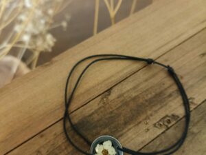 Bracelet noir – spirée fond noir