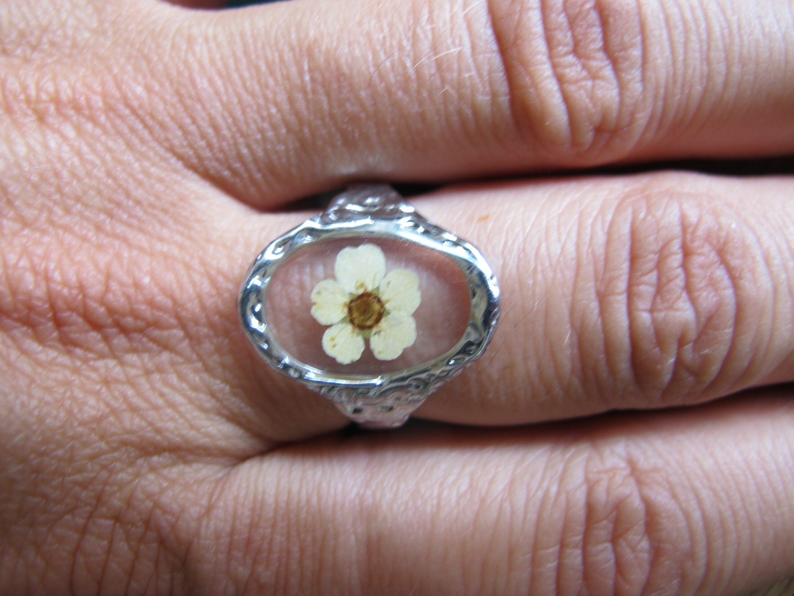 Bague martelée argentée - Spirée – Image 3