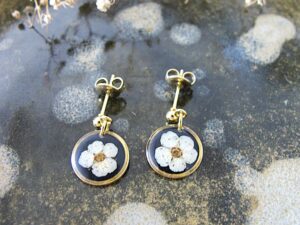 Boucles d&rsquo;oreilles dorées – Spirée